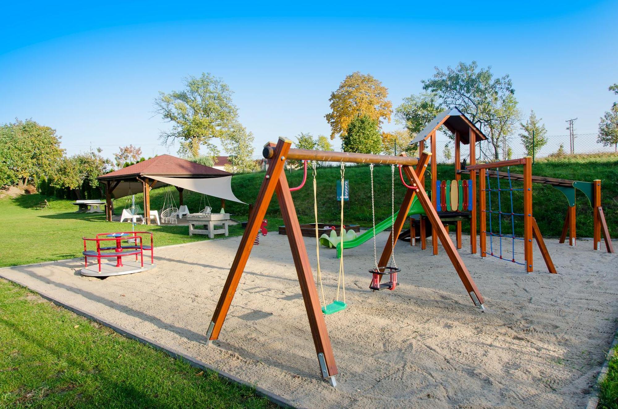 Arenda Apartamenty&Domki Caloroczne Sierakow  Extérieur photo